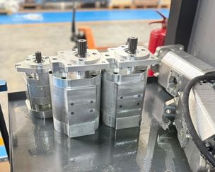 dişli hidrolik pompa, hidrolik pompa üretimi, hidrolik pompa revizyonu, hidrolik pompa imalatı, hidrolik pompa test, hidrolik pompa yedek parça, iş makinesi hidrolik pompa, Ankara hidrolik pompa, Poyraz Grup İş Makinaları